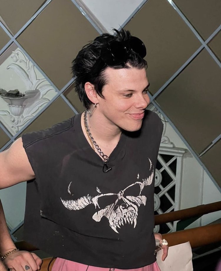 ©️: yungbludarmy via instagram post