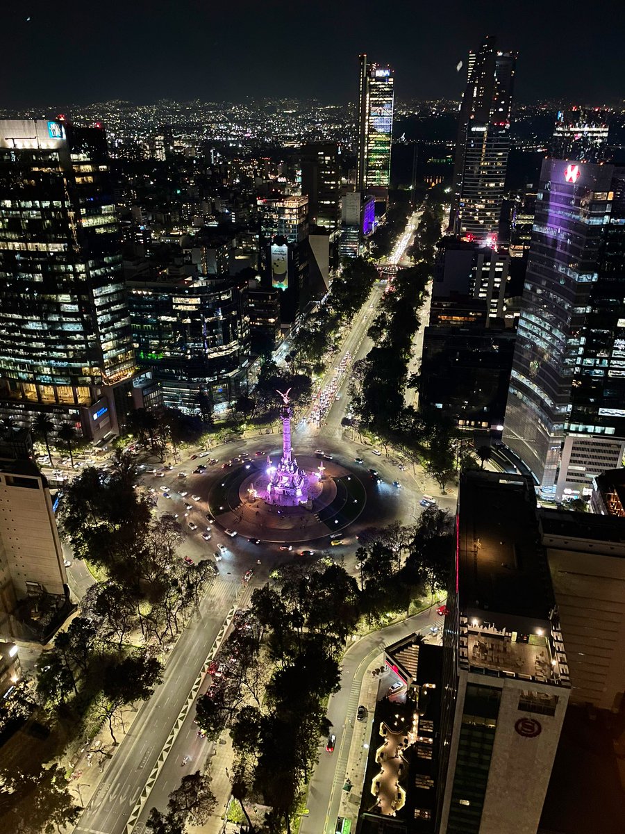 ryankcroft's tweet photo. Mexico City has views https://t.co/XKrCqDRif8