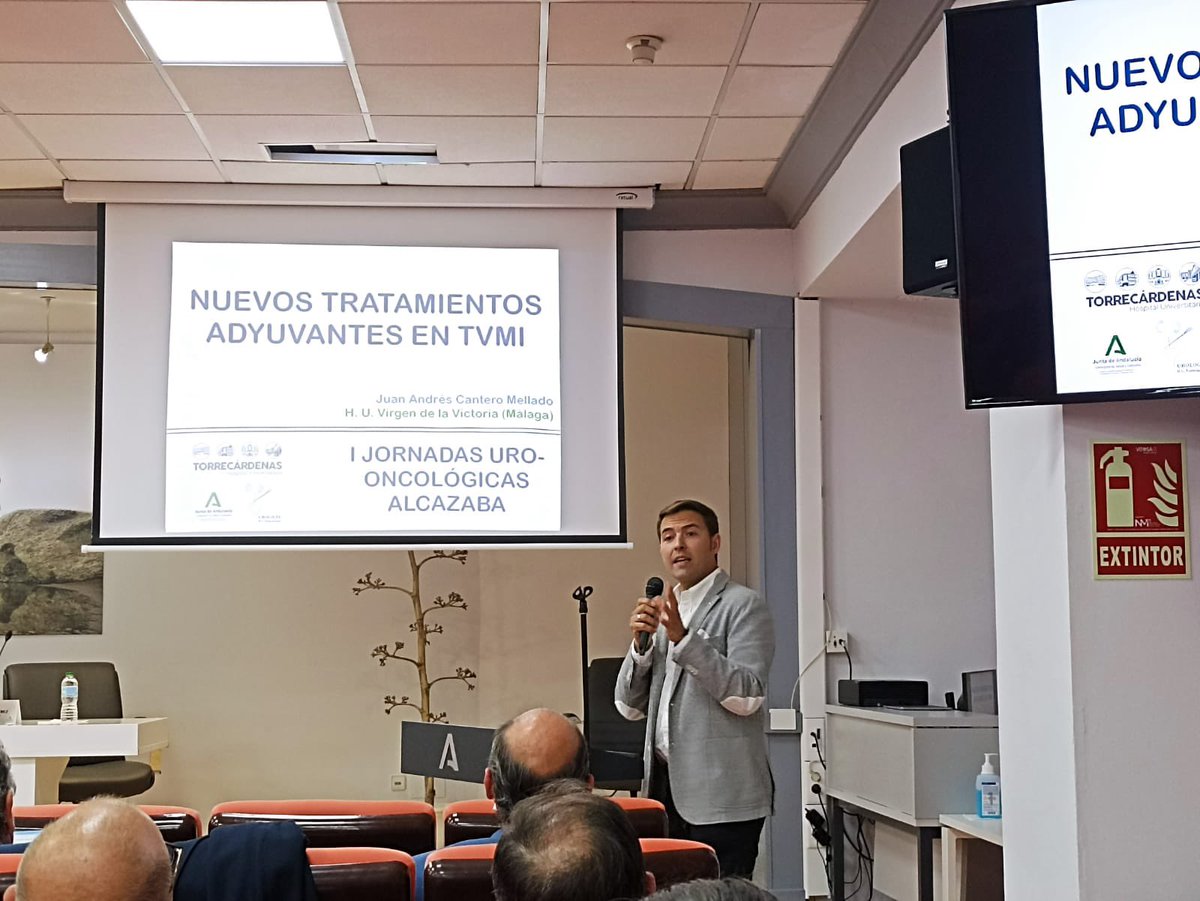 Excelente presentacion de <a href="/JACanteroUro/">Juan Andrés Cantero</a> <a href="/genitouro/">GenitoUrinary Research Unit</a> #urologia <a href="/HUVV_SAS/">Hospital Clínico Virgen de la Victoria</a> acerca de las nuevas oportunidades terapeuticas en cancer vesical infiltrante y sus biomarcadores <a href="/AAUrologia/">Asociación Andaluza de Urología</a> #medicinadeprecision I jornadas Alcazaba Urooncologia