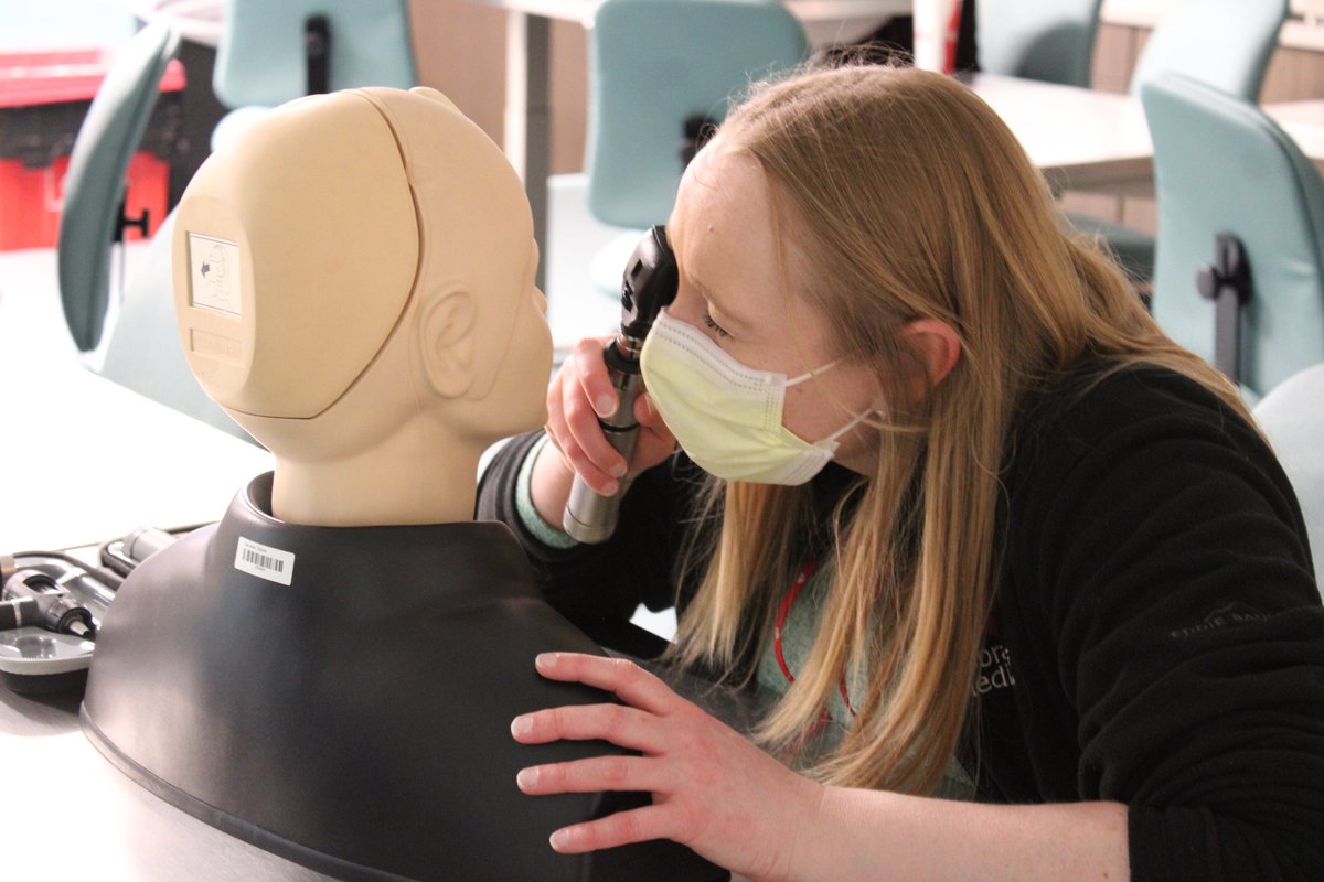 UNMC_neurology's tweet photo. Today's neurology didactics included hands on neuro-ophthalmology training with iExcel (a transformative model for health care education with simulation &amp; visualization technologies, headquartered at UNMC inside of the Davis Global Center). @NeurologyUNMC  @UNMC_iEXCEL https://t.co/e9PKdPRL0H