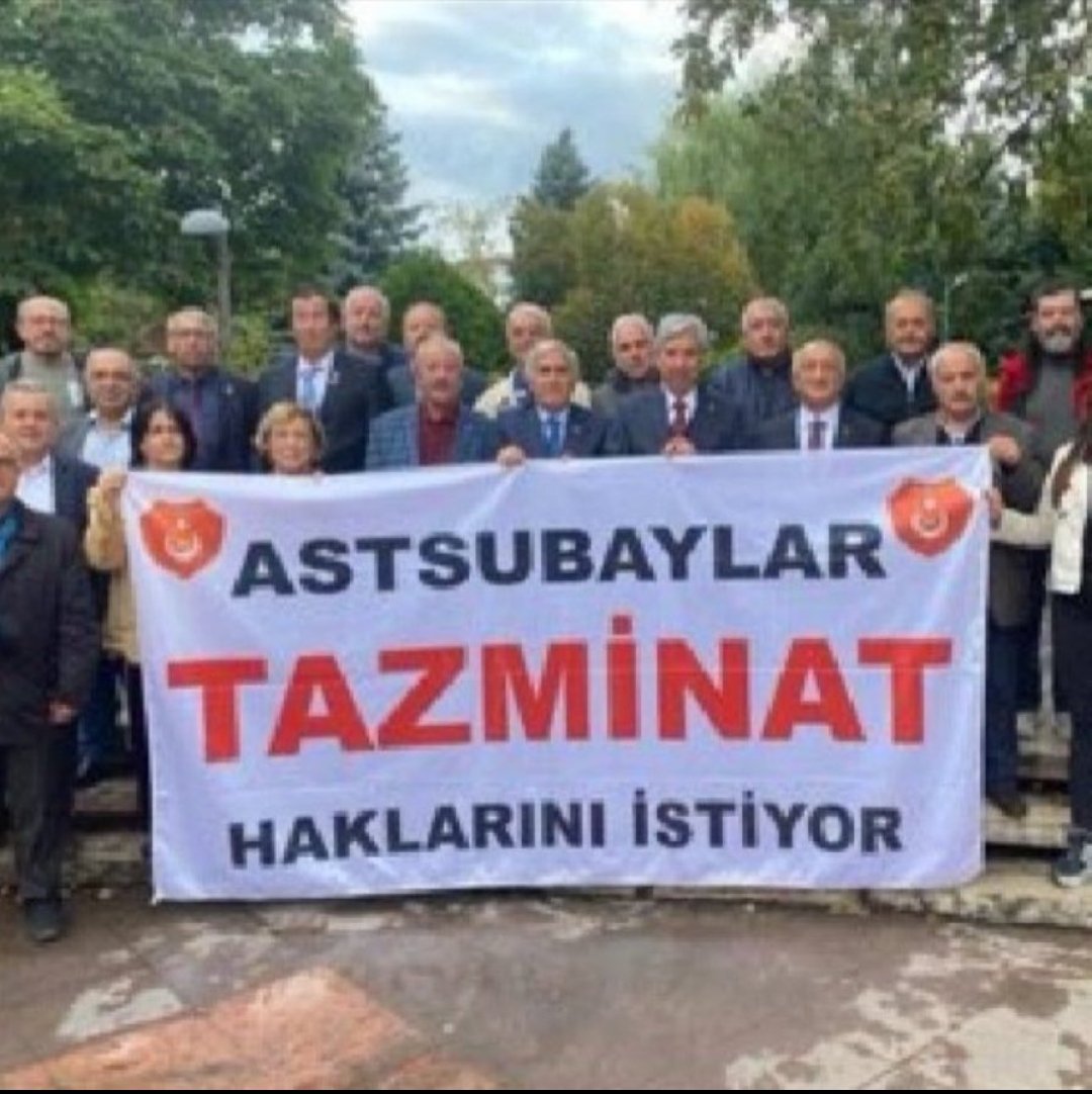 iboakkas's tweet photo. @Turk_Assubay @mustafaelitas #AstsubaylarElele şimdi birlikteyiz ve daha güçlüyüz. Tazminatımızı istiyoruz https://t.co/cHgUpwYn13