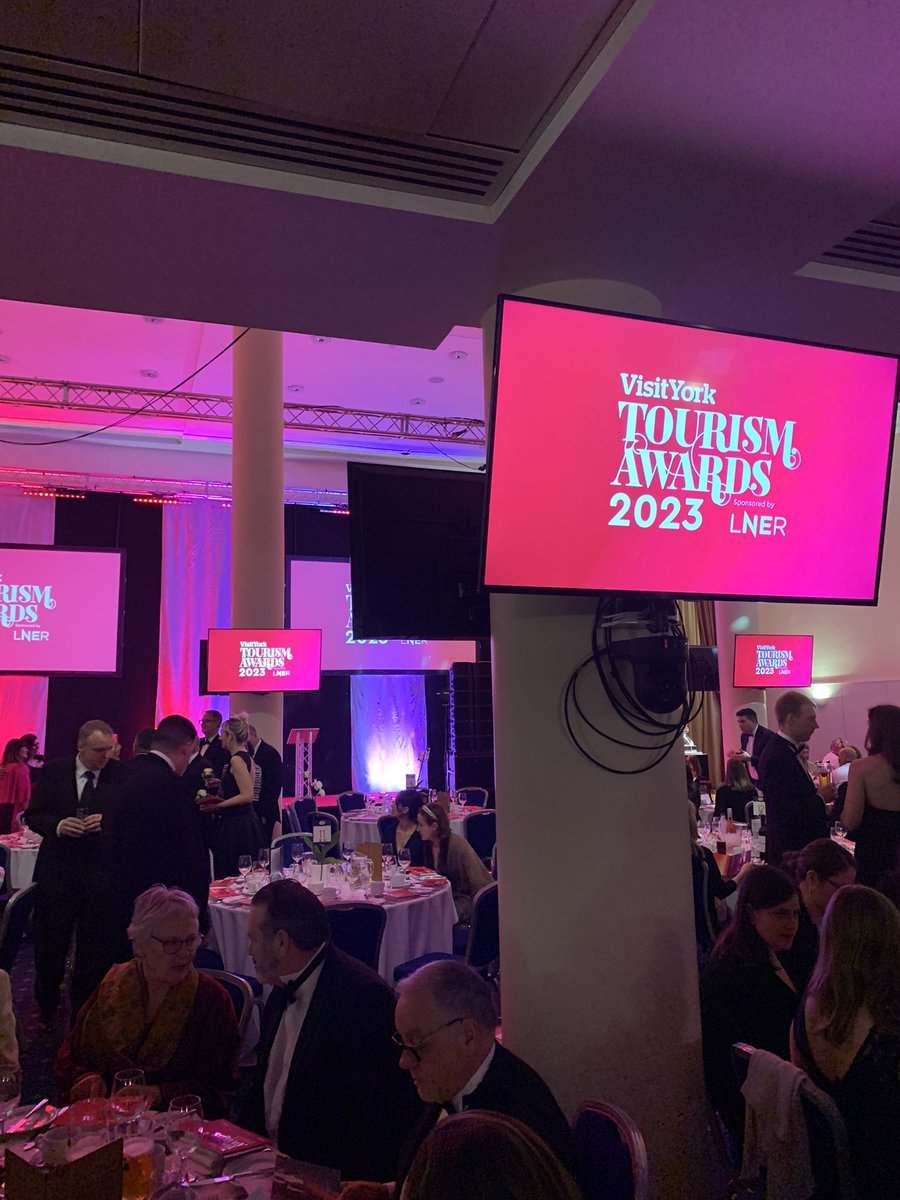 We’re at the <a href="/VisitYorkBiz/">Visit York Membership & Opportunities</a> tourism awards tonight, Hallowscream is a finalist for Event or Festival of the Year, we’ve been a past winner and zombie fingers crossed will win tonight! 🤞 🧟‍♂️ 💀 #VYTA23