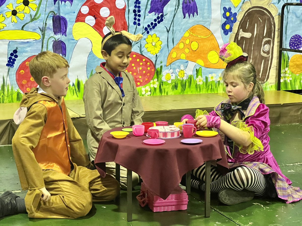 HeathfieldPrep's tweet photo. What a performance! Our Y3/4 had their final performance of Alice in Wonderland the Musical tonight, and we were blown away. The amount of talent they shared at such a young age is incredible. Well done to everyone!

#alicethemusical #aliceinwonderland #heathfieldprep #rishworth https://t.co/vjasIaDipi