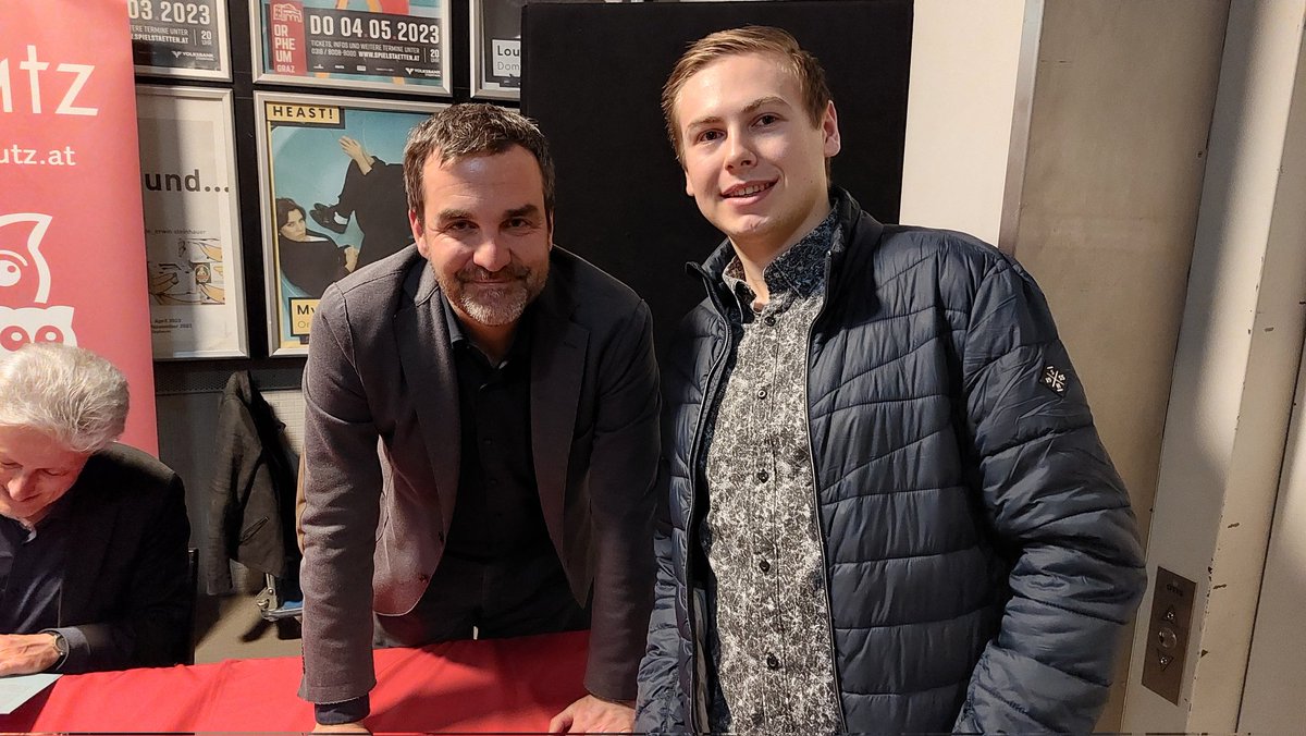 Unterhaltsamer Abend im Orpheum in Graz mit <a href="/florianklenk/">Florian Klenk</a> und <a href="/florianscheuba1/">Florian Scheuba</a>. Eigentlich brutal  was in Österreich hinter den Kulissen so abgeht! #orpheum #politik #novomatic