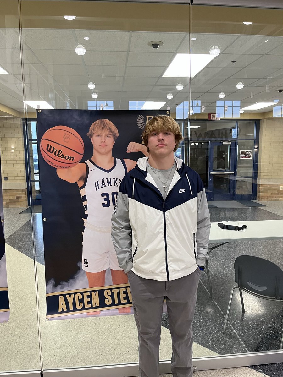 DCHShawksbball's tweet photo. https://t.co/aTrv8GnsUj