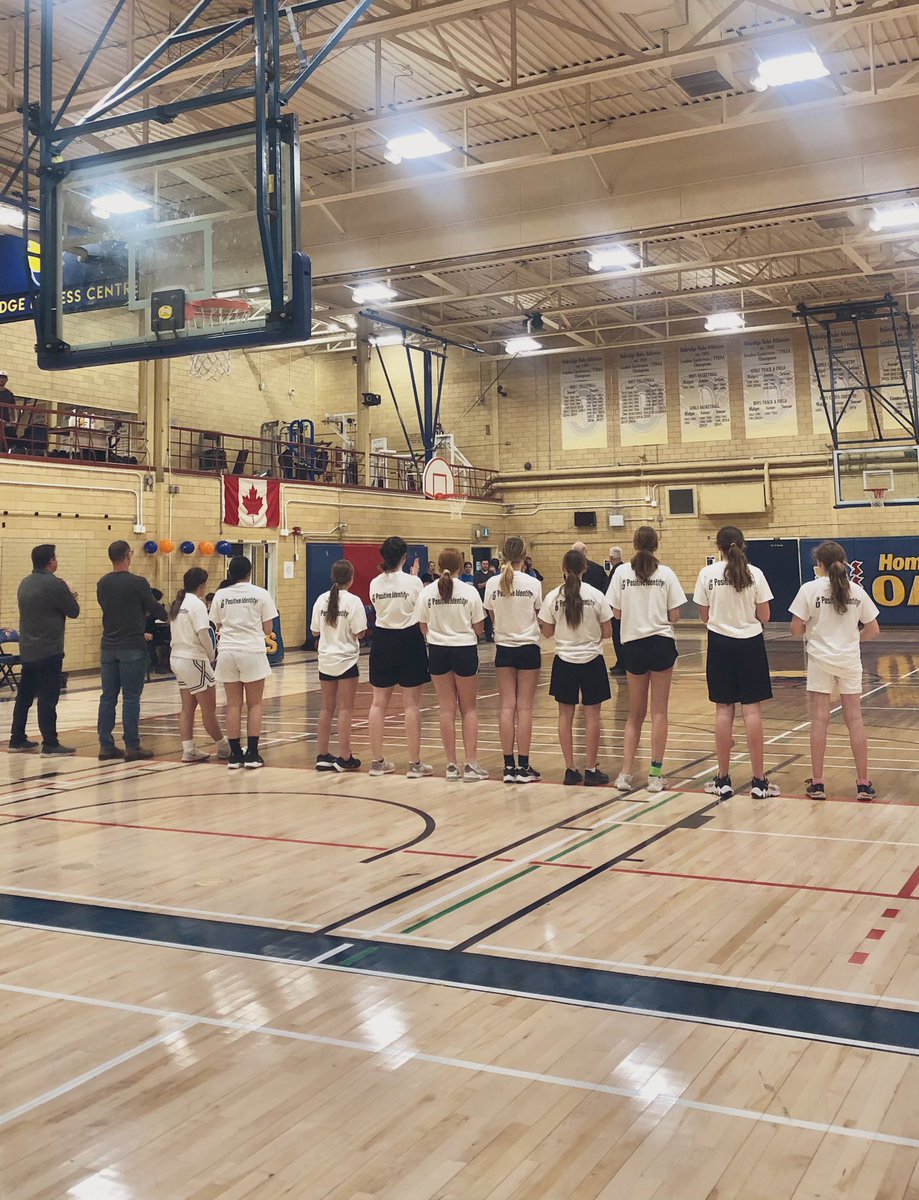 Ms. Gander tweet media