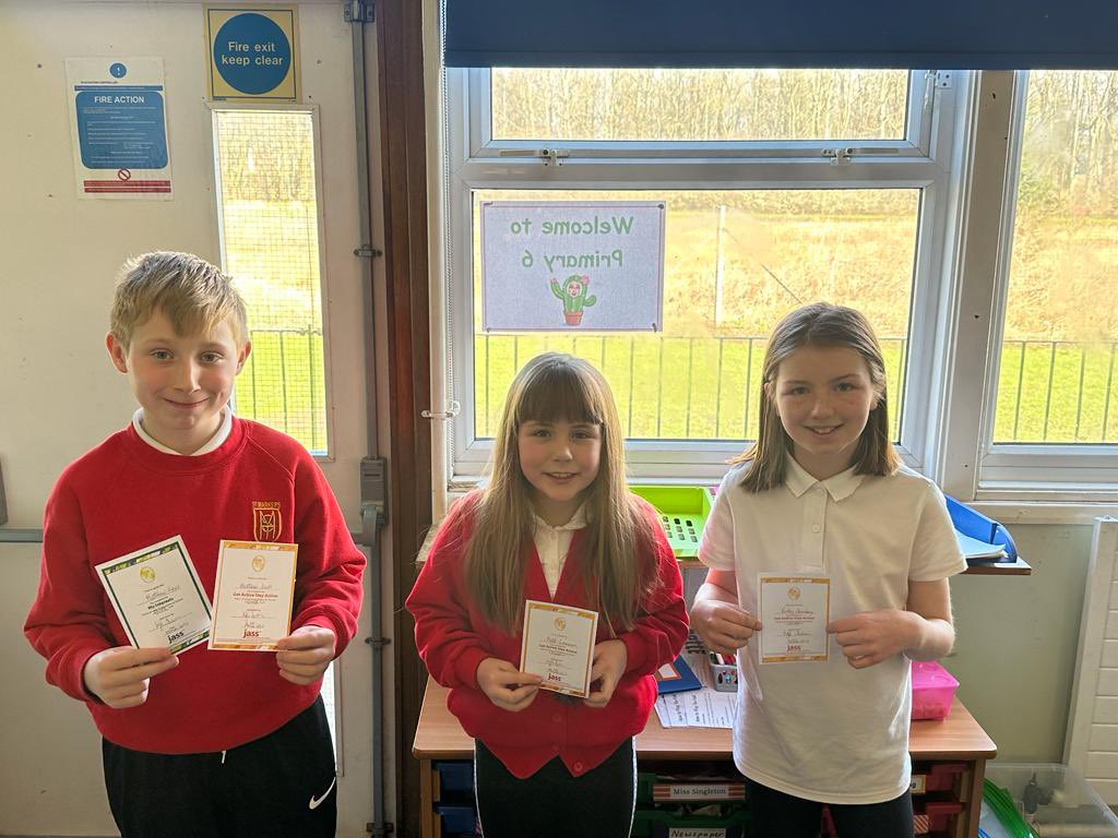 Some P6 pupils beginning their JASS journey to silver! Well done. 👏🏼👏🏼#determination #jassjourney <a href="/jasschools/">JASS</a> @MissHSingleton ❤️💛❤️