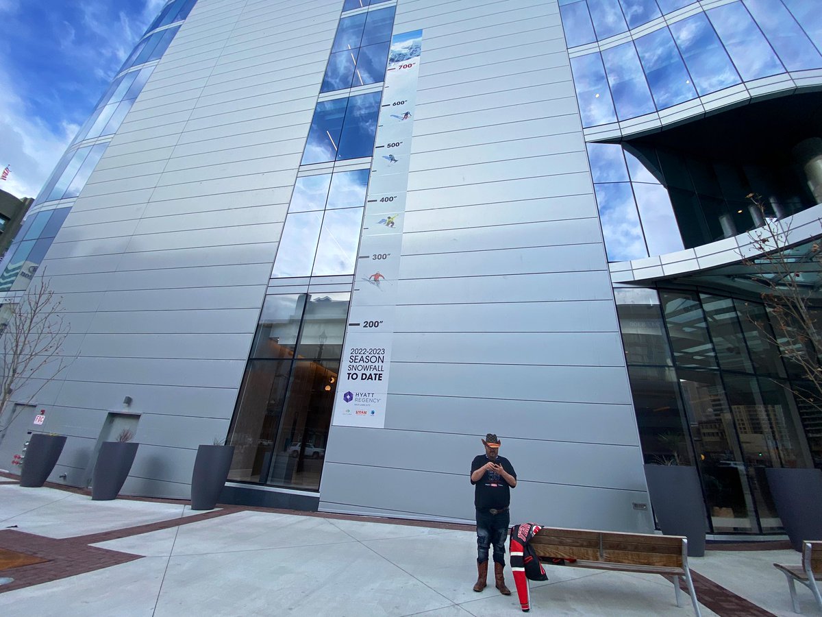 marklewismd's tweet image. Patriotically enough, this 👇visualizes the height of ~1776 cm of snowfall‼️ 🇺🇸❄️

(and yes, I'm trying every angle I can to get Americans to embrace the metric system ; but by any measurement, 700 inches/58 feet makes for a remarkable base at Utah ski resorts! ⛷️#LifeElevated)