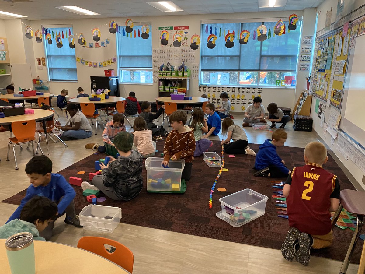 dmottice1's tweet photo. Kindergarten and third grade buddies enjoy time building together! 😊 https://t.co/XAiASI9sE2