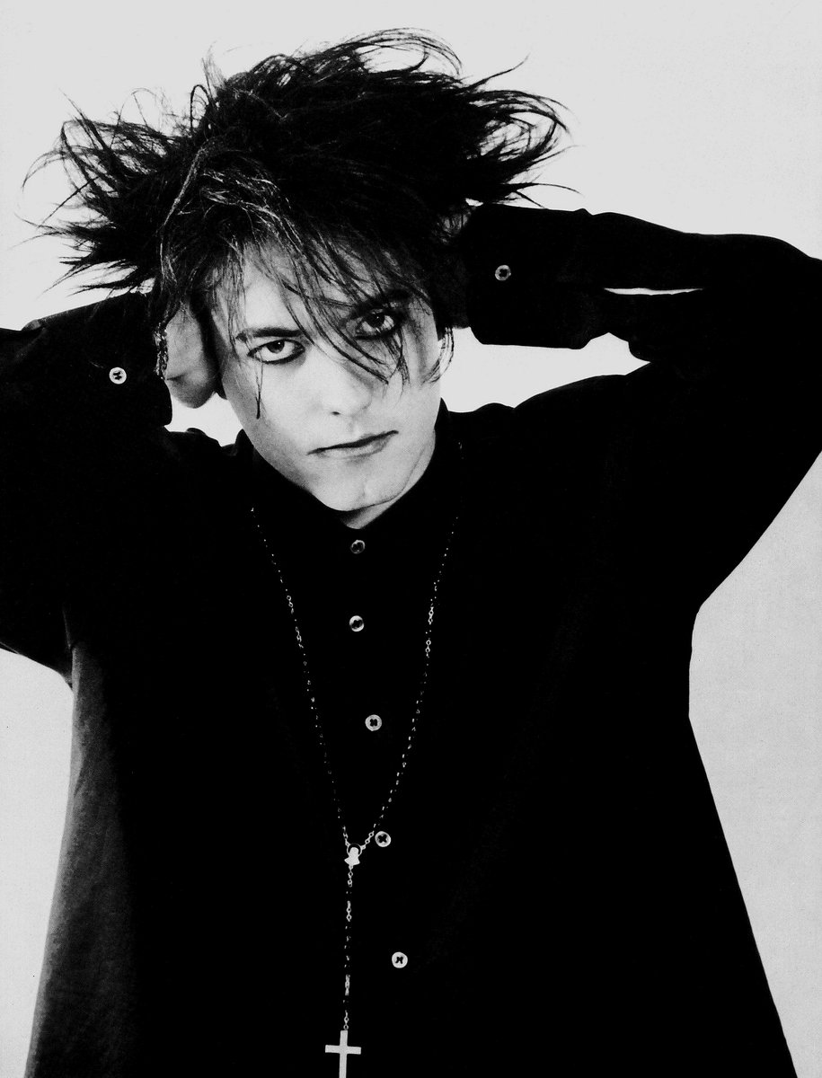 Impsansi's tweet photo. Robert Smith ― 1984 https://t.co/vXAdwkHVz9