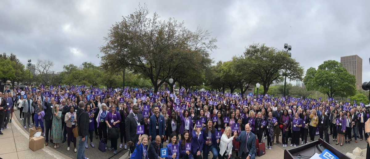 TXRealtors_GA's tweet photo. .@TXRealtors conducted 181 legislative meetings this session for #RealtorDay! On behalf of all 150,000 members, thank you to our state lawmakers!
AND a big thanks to our @nardotrealtor leaders, who joined us on REALTOR®️ Day for the Riding with the Brand tour. https://t.co/9GdXPDkjVy
