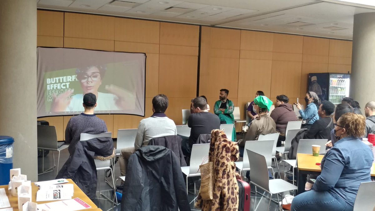 Regando la voz y compartiendo saberes en la universidad de la ciudad de Nueva York junto a un grupo de vacanas @NicolePichardoA @ginagoico @rdesdetodes @rd3causales #LGBTIQ