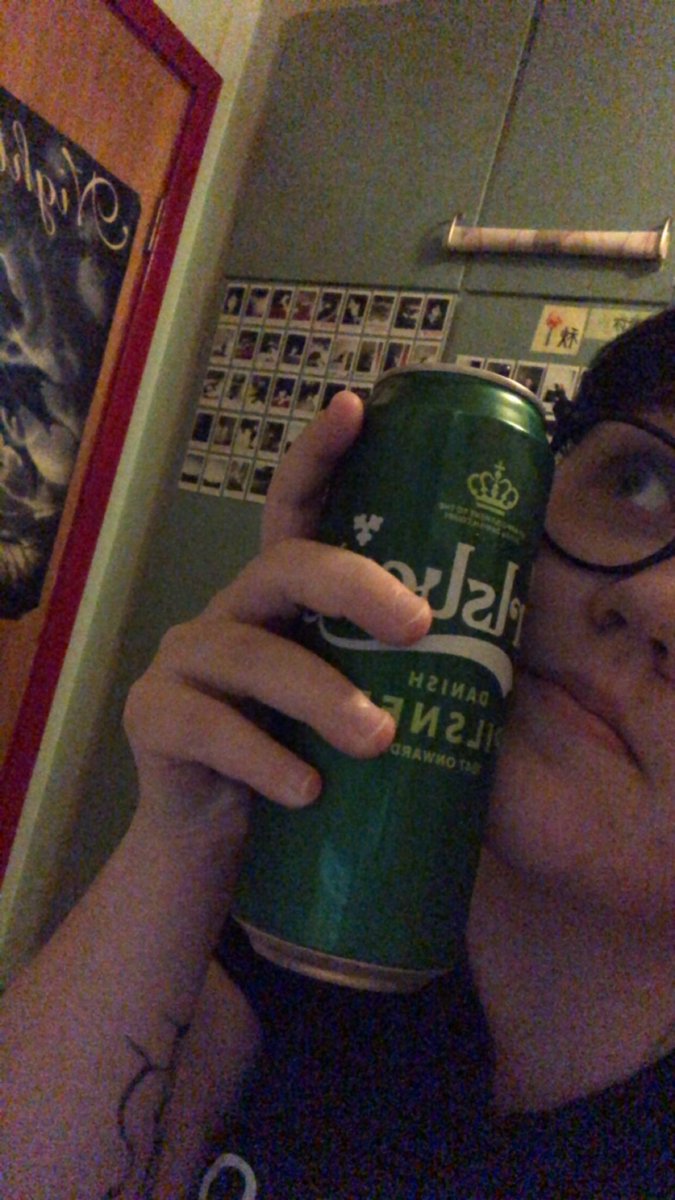 exploreboi's tweet photo. // ooc

When the beer is as big as my face https://t.co/JLYPm5xw6E