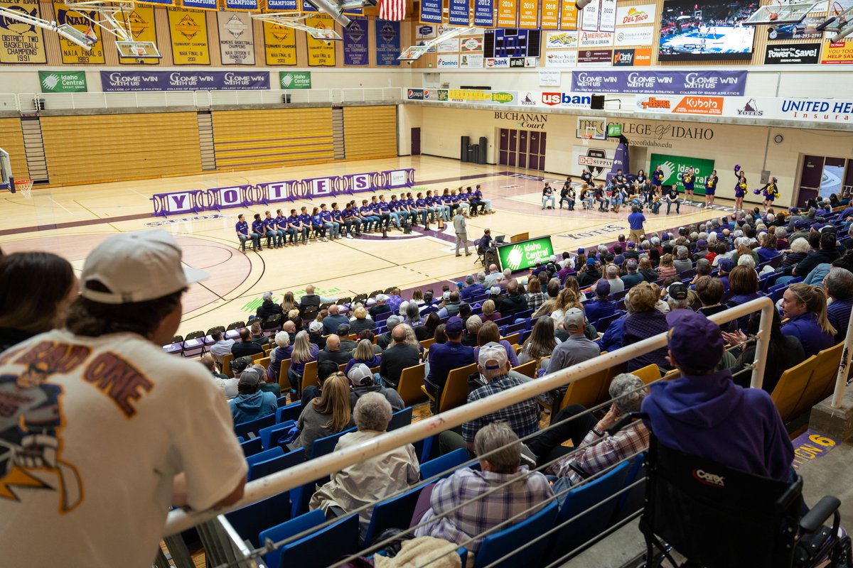 The College of Idaho tweet media