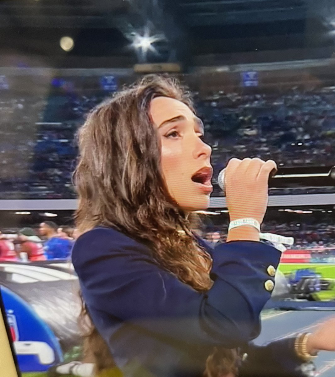 Wanted for crimes against the national anthem #ITAENG