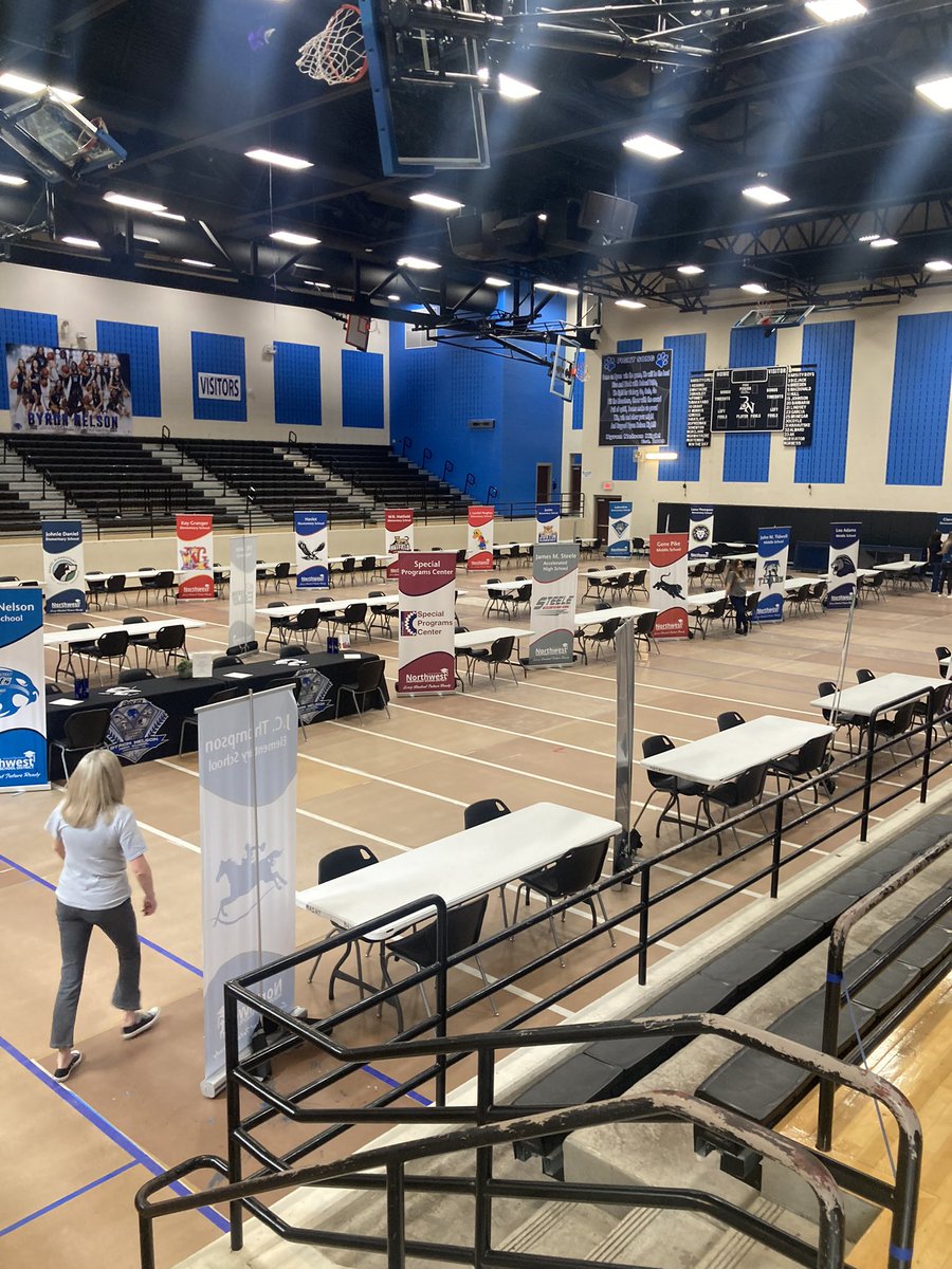 Can’t wait to see this place hustling and bustling tonight!! #dreamteam #hrlife #welcomehome