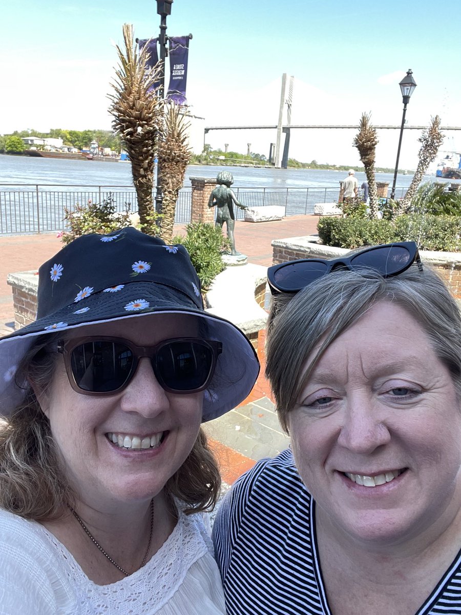 MplsAngie's tweet photo. Lunch at Plant Riverside https://t.co/1K6INOvCTn