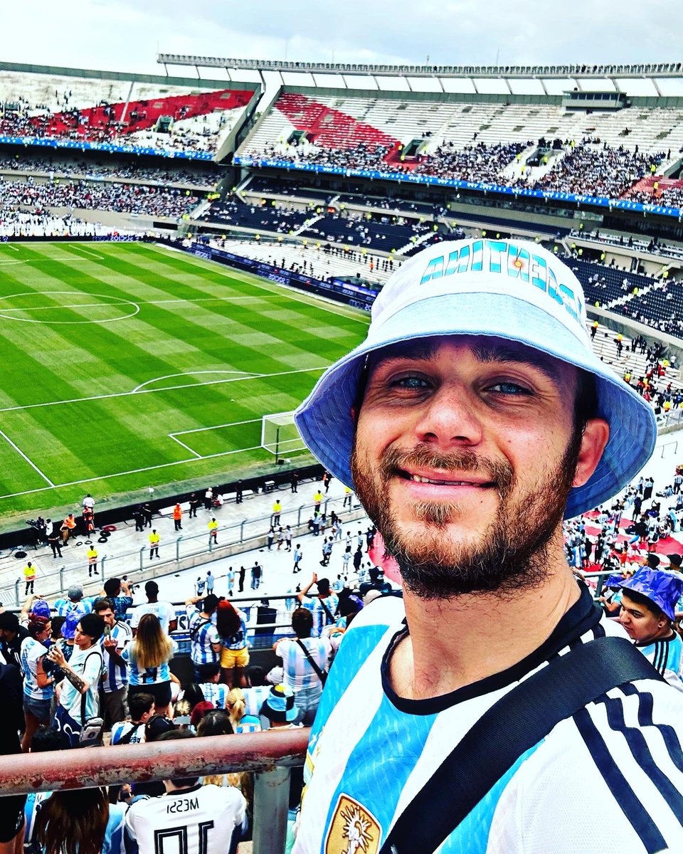 Loguito Fcb tweet media