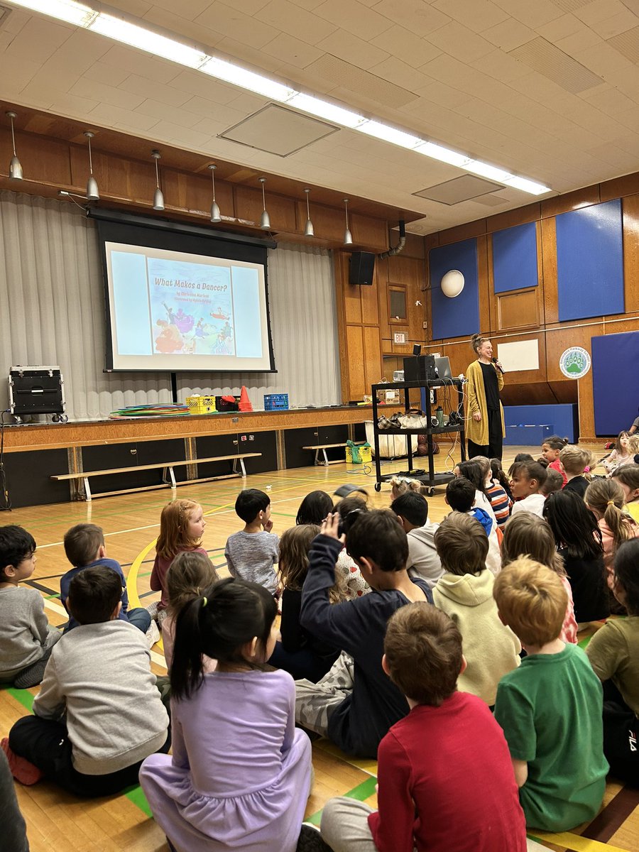 Thank you to Christina Marlett for coming in today to read her book and teach us abit about dance. <a href="/BelParkCBE/">Bel-Park School CBE</a> #wearecbe