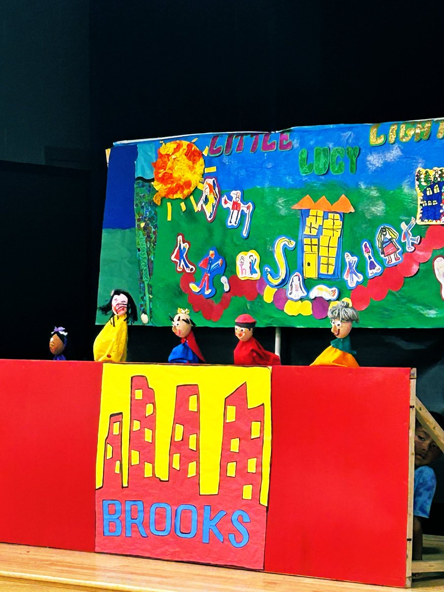 JaneFerg1010's tweet photo. What I ❤️ most about @BrooksMuseumsES 1) the EXPERIENCES our kids are able to have 2) our sense of COMMUNITY 
Our K puppet show today exemplified both.  The kids were so excited to share their hard work.  Parents and older siblings showed up to celebrate them. 🥹 https://t.co/vm7awdXRuO