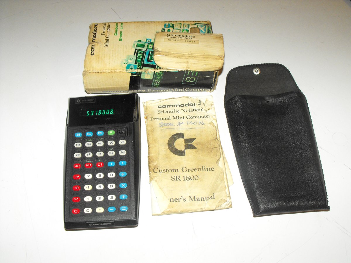 herdware's tweet image. It&apos;s still March so this is valid. I got on ebay and bought the cheapest C= SR-1800 I could find. It arrived today. Box and manual are in pretty poor state. Commodore&apos;s second scientific calulator? Lovely VFD instead of the usual boring red LED display.
#keepitcommodore