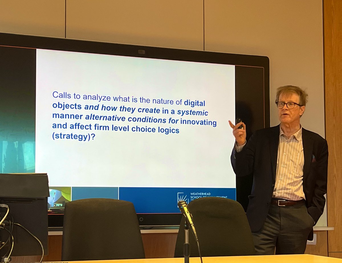 Learning about the art of asking the right questions…great talk on the distinctive nature of #DigitalInnovation by <a href="/kallelyy/">Kalle Lyytinen</a> today <a href="/UniLUISS/">Luiss Guido Carli</a>