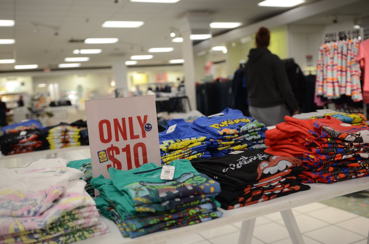 Michelle Both (@michellelboth) on Twitter photo Guess where I got to visit today?!
It's a taste of nostalgia for some and a fresh look for others.
Hear what shoppers at the new Zellers at White Oaks Malls had to say on <a href="/CBCAfternoonDr/">Afternoon Drive</a> today around 5:40 p.m.
cbc.ca/listen/live-ra… Guess where I got to visit today?!
It's a taste of nostalgia for some and a fresh look for others.
Hear what shoppers at the new Zellers at White Oaks Malls had to say on <a href="/CBCAfternoonDr/">Afternoon Drive</a> today around 5:40 p.m.
cbc.ca/listen/live-ra…