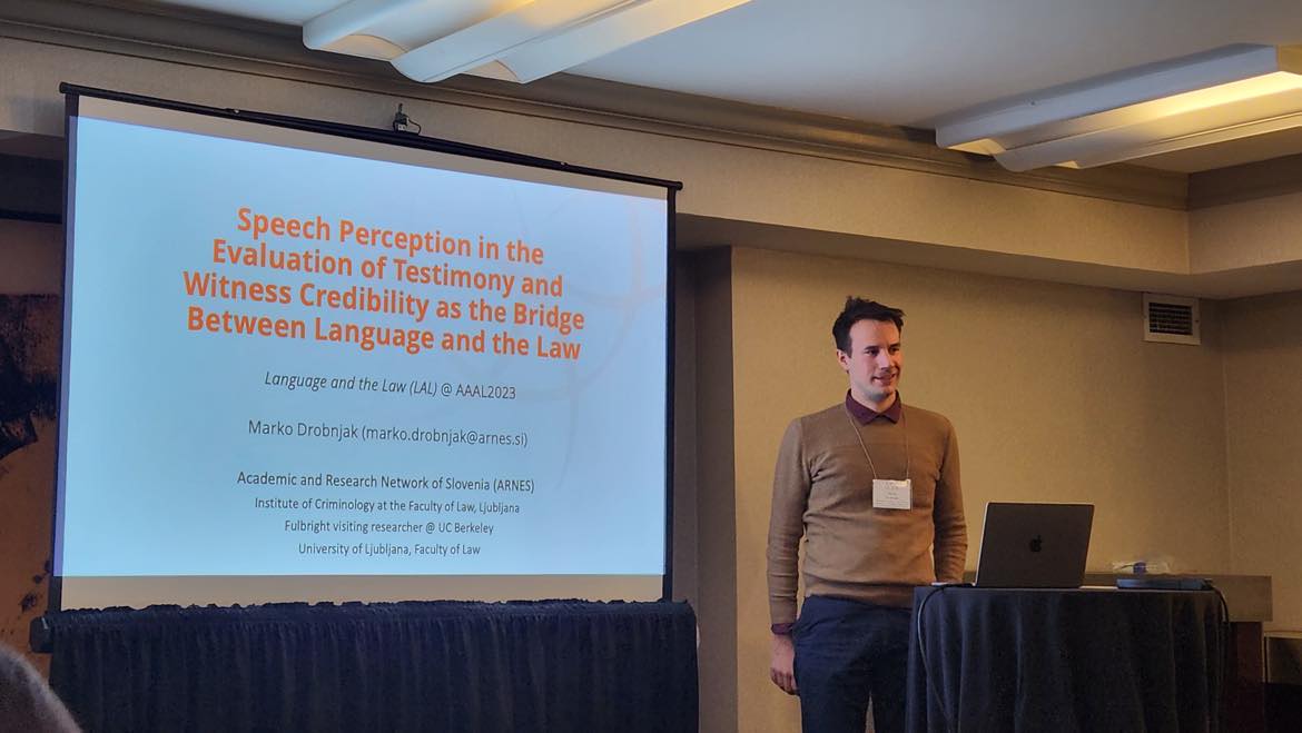 BerkeleySCLab's tweet photo. Our lab member and Fulbrighter (2021/22) Marko Drobnjak presented his research on speech perception and witness credibility at the AAAL 2023 conference in Portland, OR.
Congrats, Marko!
#languageandlaw #forensiclinguistics
@FulbrightPrgrm https://t.co/ZWVqbL2fRX
