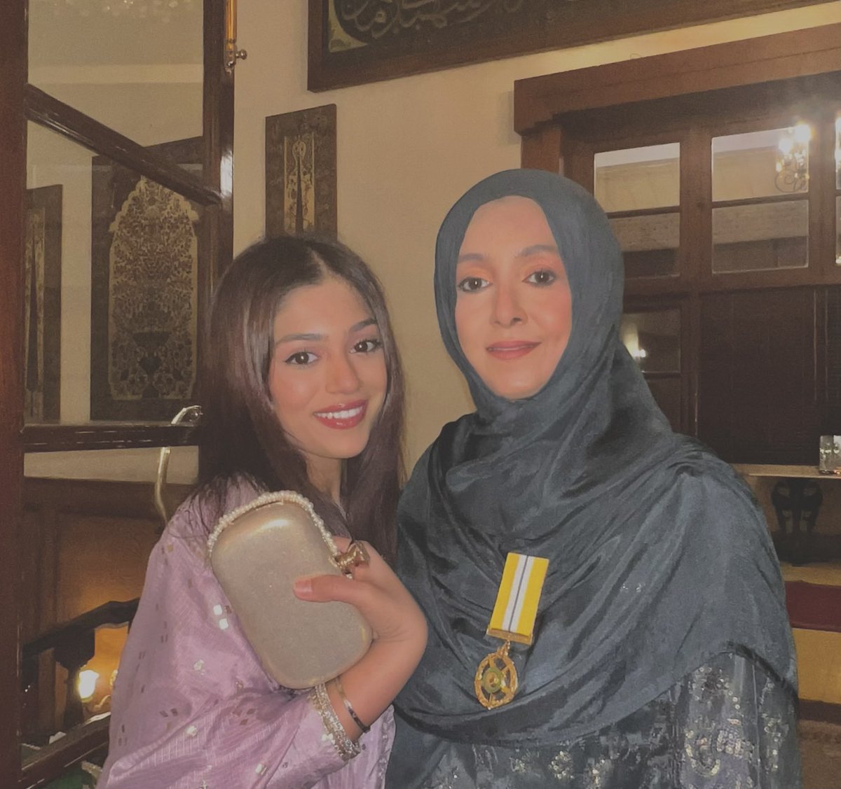 Zoya__haq's tweet photo. in other news, my mom was 1 out of the 2 women awarded tamgha-e-imtiaz this year- and the only one from the field of medicine; legendary stuff مَا شَاءَ ٱللَّٰهُ https://t.co/2YNQuZPfio
