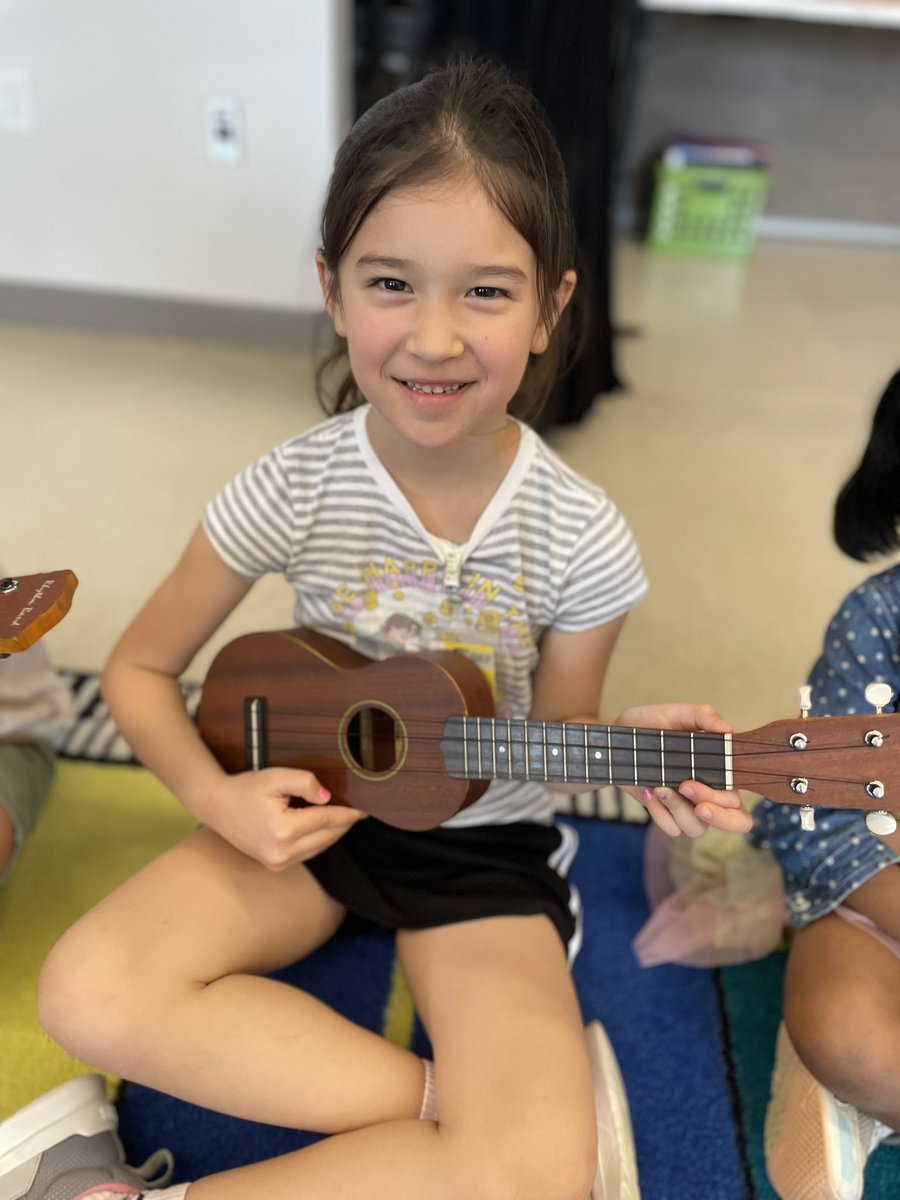 musictreble1's tweet photo. Giving the ukulele a try in 1st Grade HOFFMANN Team time. #rjlyear9 @RJLARao https://t.co/zhwAVnbMbO