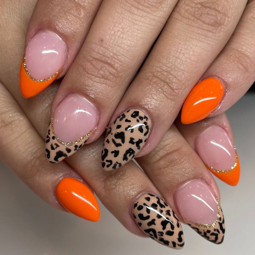 shapewith_teryn's tweet photo. 🤭This client came in with a pastel set, panicked last minute, and then we did this. 

🤪How’s your day going??  Hahh! 

💁‍♀️Sometimes you just wanna break out of your shell and then realize…. Some shells are justtt fine!!! 

#Nailsofinstagram  #nailsoftheday https://t.co/NddGBP7m2I