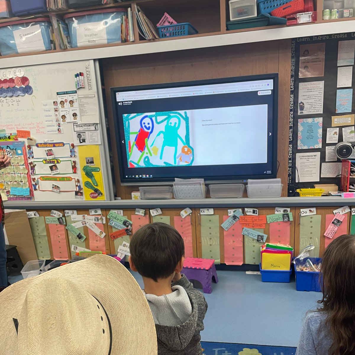 InnovateCISD's tweet photo. Unleashing their creativity &amp; exploring the world of storytelling, @CastleberryElem  PK students are having a blast sharing their very own @BookCreatorApp books!📖🎨🌟 #CISDInnovation #CEroars #choosecastleberry #FutureAuthors https://t.co/ylFkvGjJZB