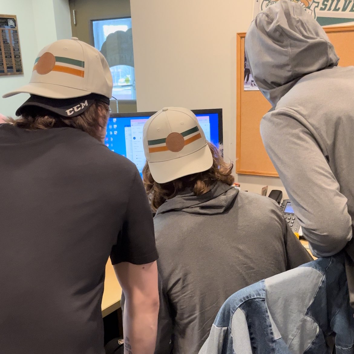 WHLsilvertips's tweet photo. What are the boys working on? Wrong answers only… https://t.co/AiSo94MdBp