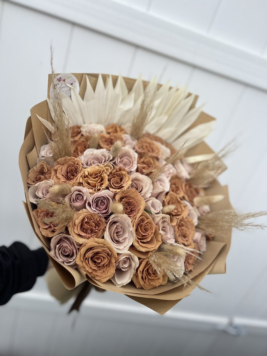 ayalassweetstem's tweet photo. the neutrals 🤎✨ ig: @ayalassweetstems https://t.co/bZRqKVcXnu
