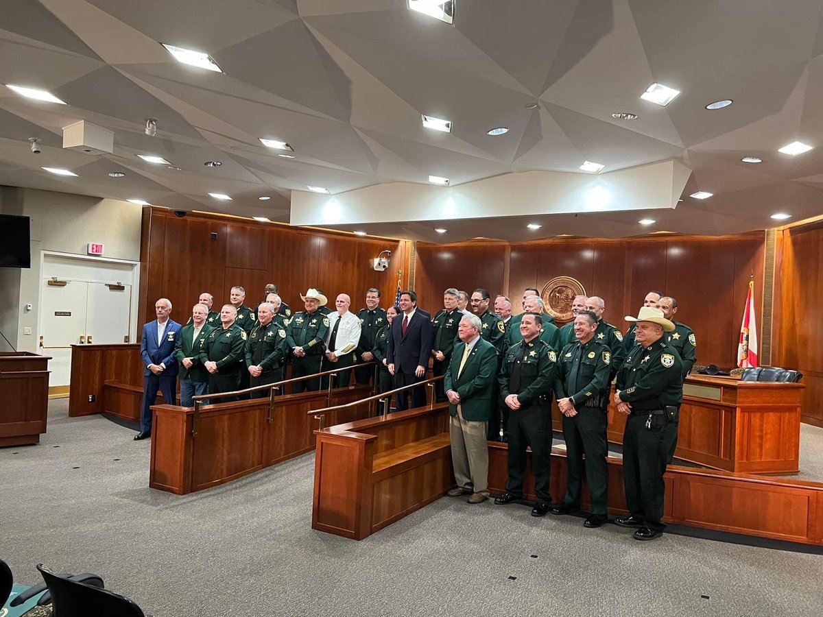 HCSO_FL's tweet photo. Sheriff Tate, along with Sheriff Edenfield, Sheriff Crews, and more sheriffs from across the state were in Tallahassee for Sheriff's Day at the Capitol today. 

Thank you to State Representative Shane Abbott and Jay Trumbull for meeting with our local sheriffs. https://t.co/IuypuspC6I