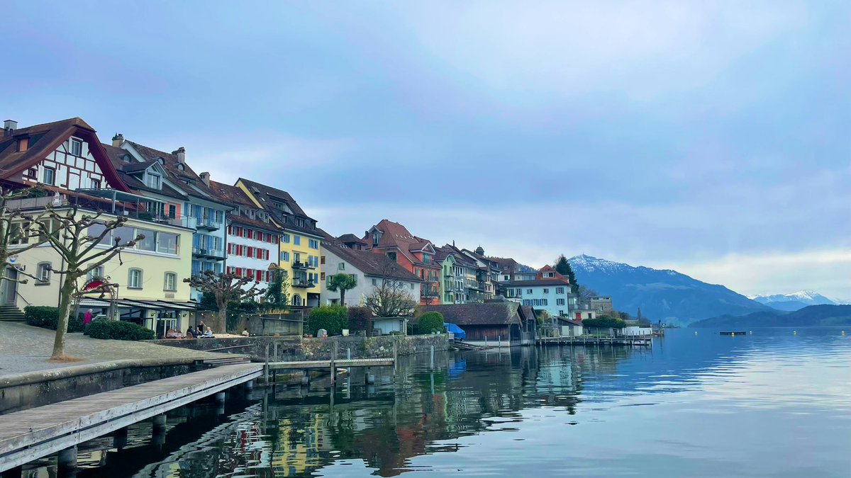 スイスでタピオカ🧋笑

会った瞬間に号泣してしまった😭
最後に会ったのはもう5年以上前。。。

2人とも喋るのに夢中で
写真あまり撮ってなかった😂 https://t.co/xEKDQjOPEU