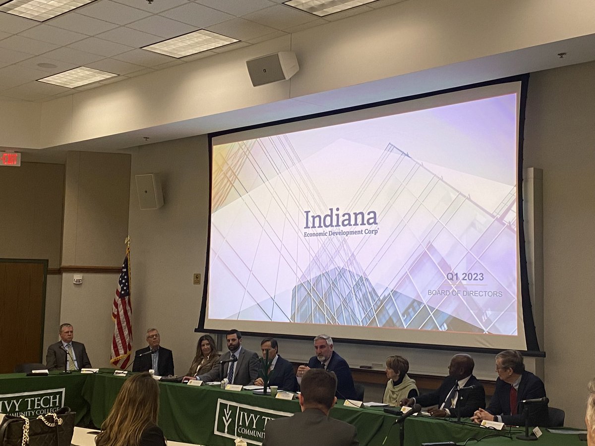 ValShaffer01's tweet image. We received a great update on Indiana economic development activity at today’s @Indiana_EDC board meeting. Thanks to @IvyTechRichmond for hosting our distinguished state leaders.