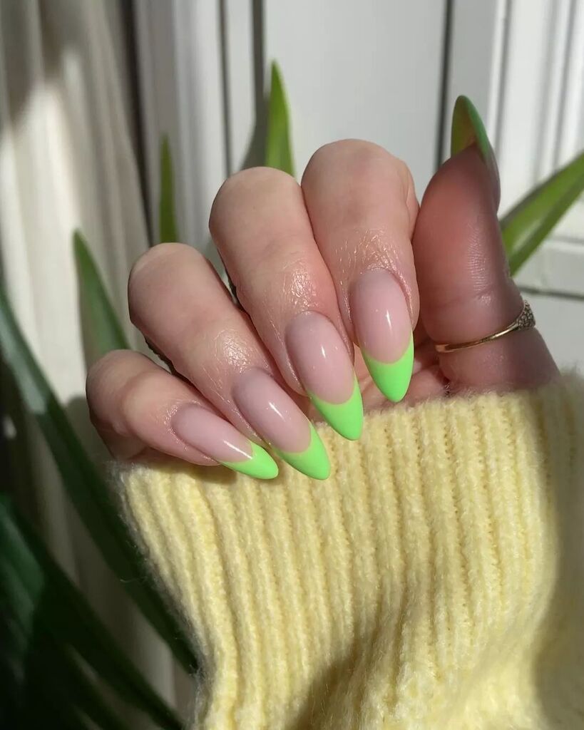 nafschool's tweet photo. Yes, these claws are all natural! Can you believe it?!  👏🏻 

The power of BIAB never ceases to amaze us! Just look at the natural nail growth that this client has achieved, all thanks to the cult TGB product and regular infill appointments ✨

Join us… https://t.co/MU0r3OJeno https://t.co/yCDwmFCaKG