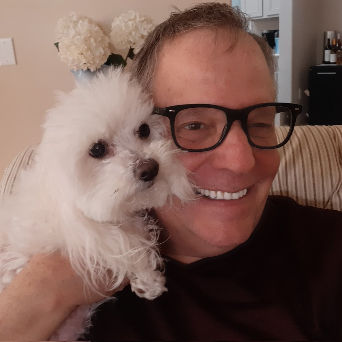 EconomyRadio's tweet photo. Happy #PuppyDay from @EconomyRadio and Lana Turner Economy. #Multipoo https://t.co/aAJGVT2dTd
