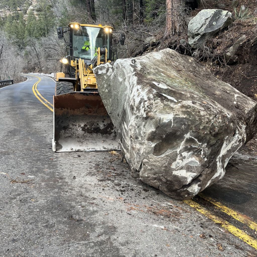 Arizona DOT tweet media