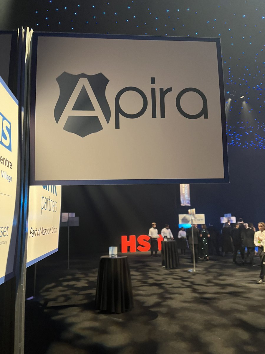 Very pleased to be here with colleagues from LNWH and IMMJ we are totes gonna win #HSJPartnershipAwards @ApiraLtd for the fab #medrecsonline project we did together !