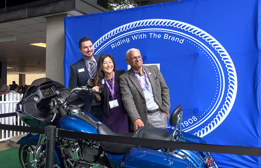 MetroTexRE's tweet photo. The first REALTOR® Day at the Texas Capitol since 2019 is in the books - and it was a day to remember!
(1/2)
#REALTORDayAtTheCapitol #RidingWithTheBrand #PurpleSolution #austintx #Capitol #REALTOR #MyMetroTex https://t.co/ALB8UUIhM6