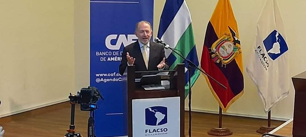 humana_ecuador's tweet photo. #RED2022
Participamos en la Presentación del Reporte de Economía y Desarrollo 2022 (RED) 2022 titulado "Desigualdades Heredadas" del @AgendaCAF. Este reporte demuestra un análisis profundo a los niveles de desigualdad en América Latina y el Caribe.
#inclusión #diversidad https://t.co/lpFYOnYVtt