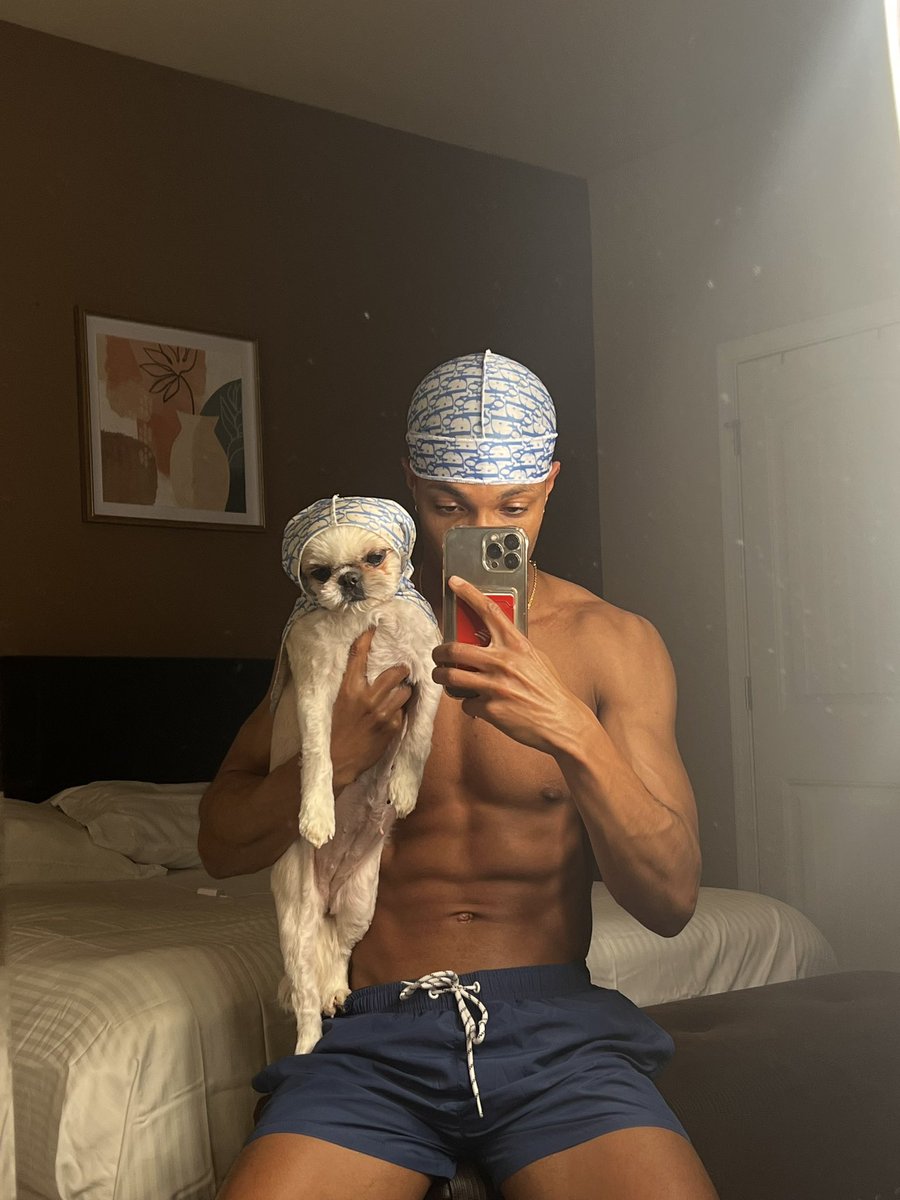 Fr7m5SPX0AsKp8y?format=jpg&name=medium