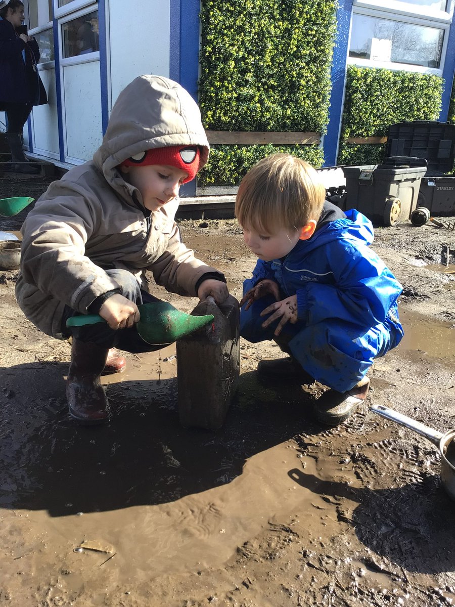MissNesbitREMAT's tweet photo. A muddy but fun Forest School for @ShoresideRec this afternoon! 🍃 @Shoreside1234 @MrPowerREMAT https://t.co/9dxdzdpMrv