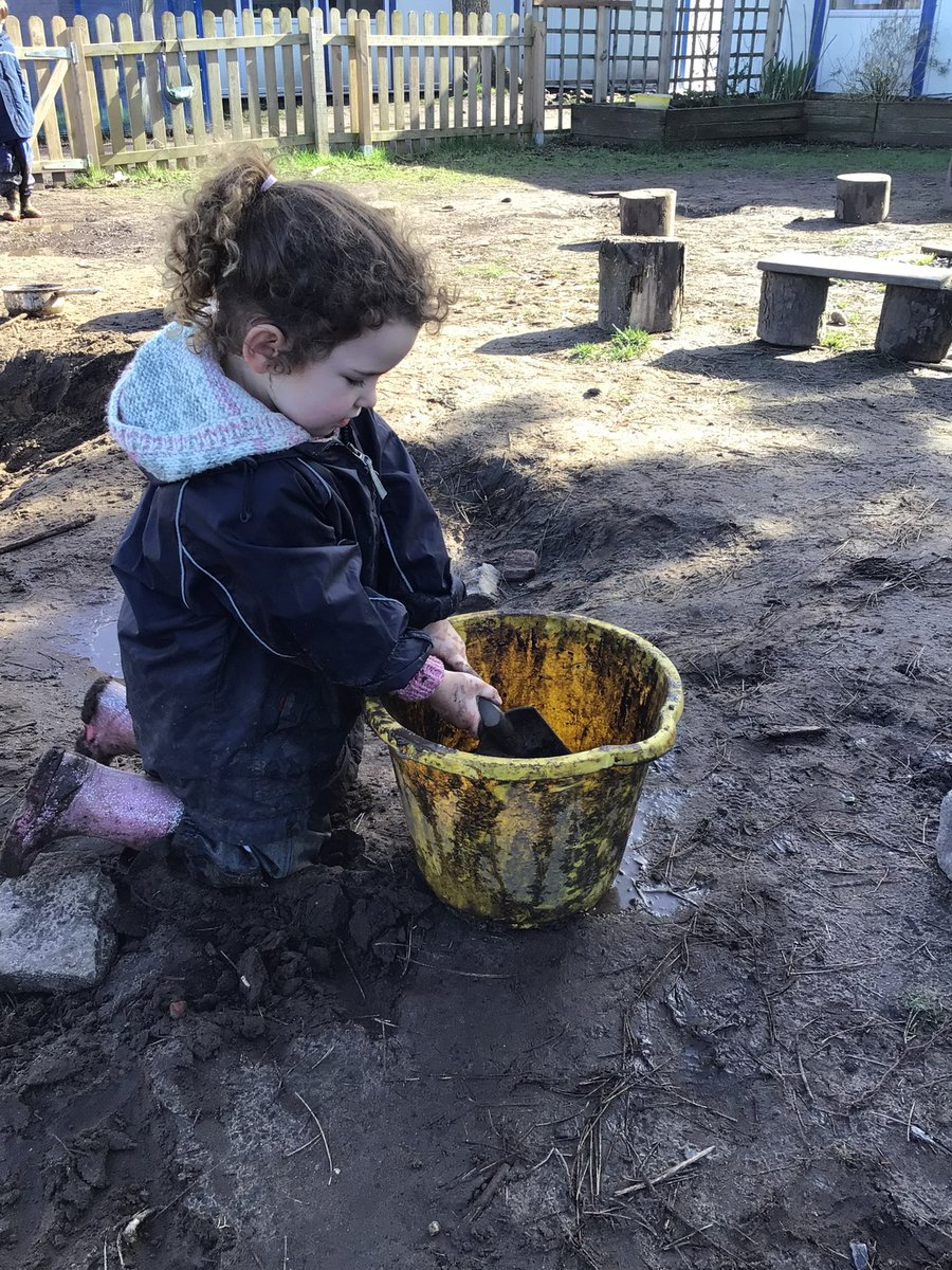 MissNesbitREMAT's tweet photo. A muddy but fun Forest School for @ShoresideRec this afternoon! 🍃 @Shoreside1234 @MrPowerREMAT https://t.co/9dxdzdpMrv