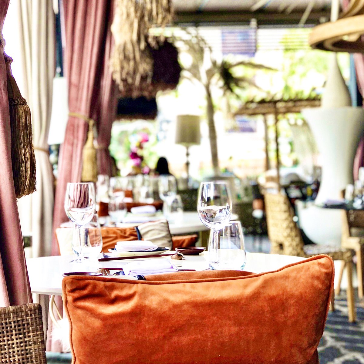 donaldwilborn's tweet photo. The Terrace At Salvaje...
#travel #explore #foodie #terrace #vip #weekendvibes #bar #restaurant #terrace #restaurant #lounge #luxury #happyhour #lux #salvaje #guatemalacity #guatemala https://t.co/TDnhVBuT03