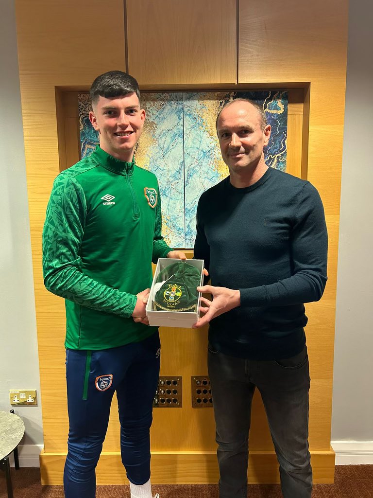 fionadennehy tweet media