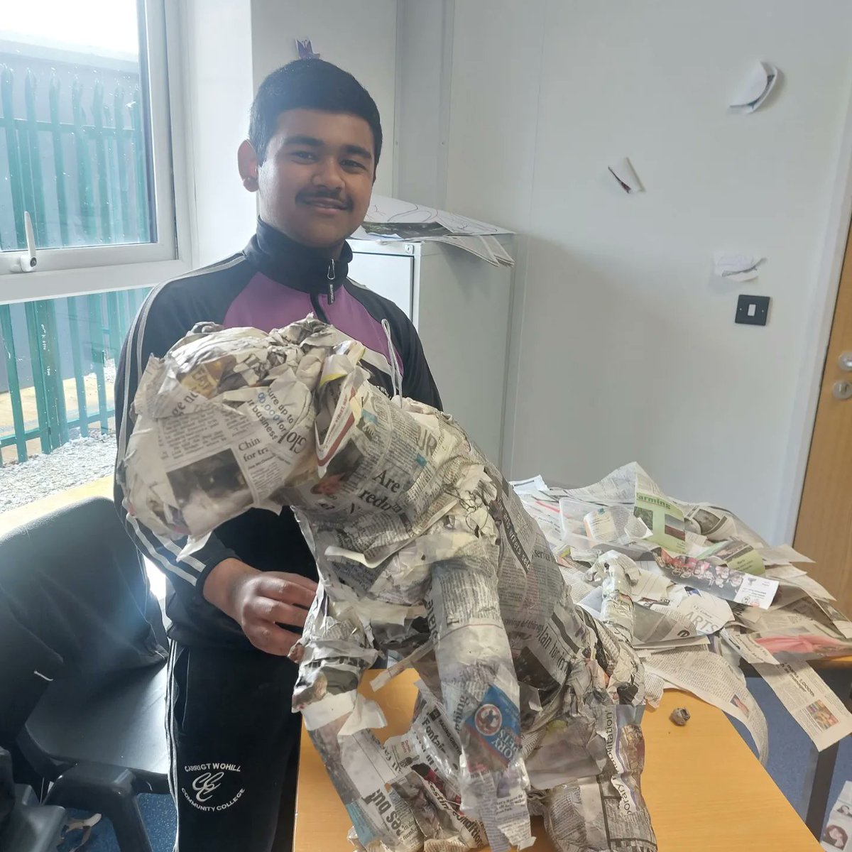 CarrigtwohillCC's tweet photo. Out TY's created paper machette, local Irish wildlife animals with Tom Campbell today as part of our creative cluster. The three schools will be bringing their sculptures to our new school campus. #CreativeCluster https://t.co/eMxHEc6p8p