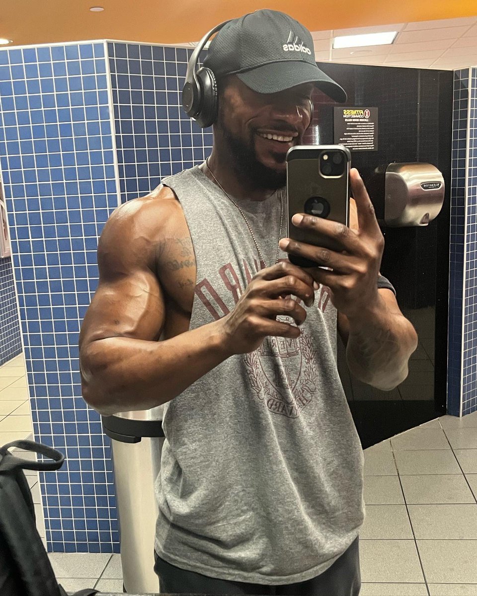 exclusivedude7's tweet photo. ��🏆💪🏾💯 https://t.co/TJfkdy7zce